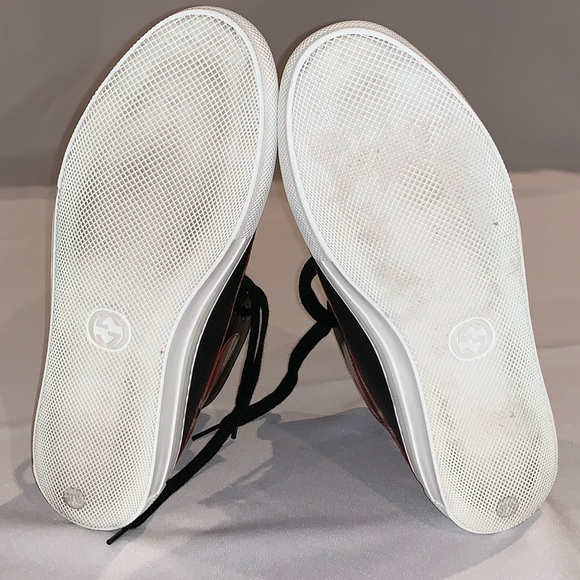 ***SOLD*** Gucci Snake black high tops - Picture 4 of 8